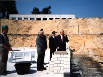 Grundsteinlegung Bettenhaus 2 im Jahre 1994